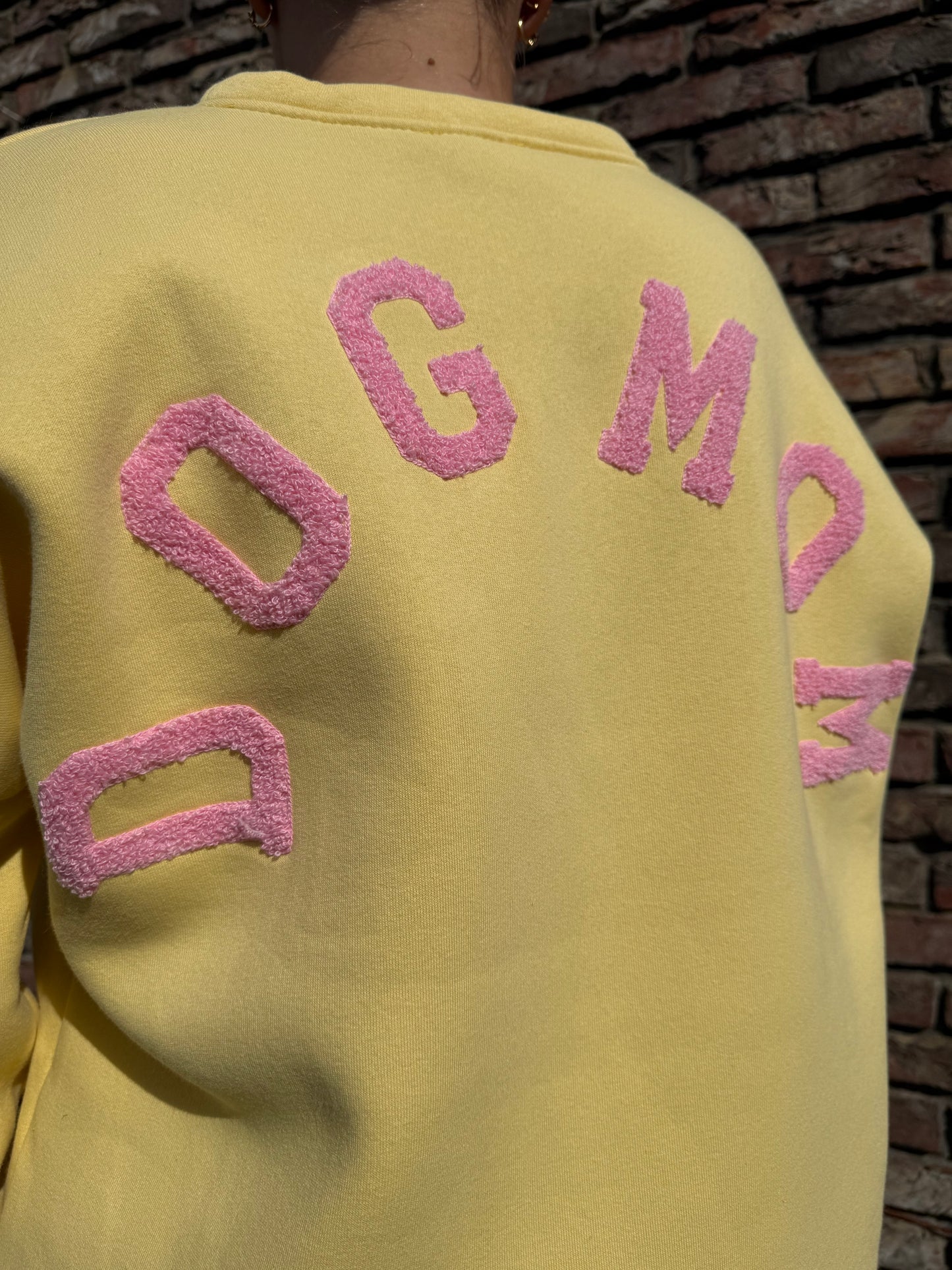 Pull Oversize jaune | Dog Mom